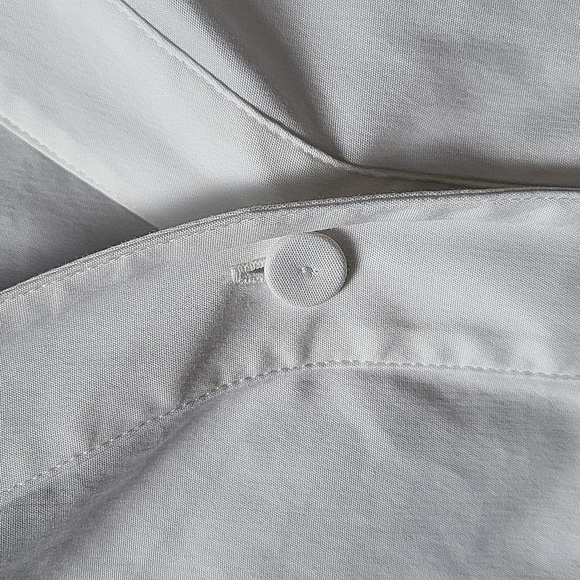 Theory white button Gathered Sleeve Top - Picture 4 of 5